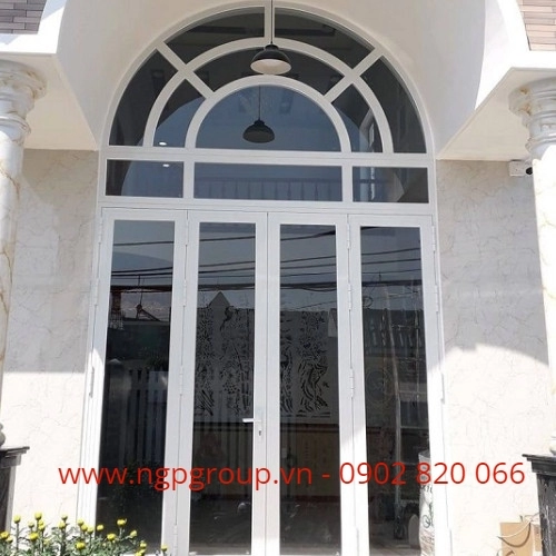 cua di nhom xingfa dep gia re 9980 - Cửa đi 2 cánh mở quay nhôm xingfa 2400x2400 mm